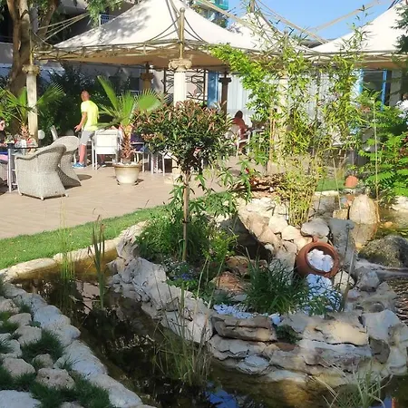 מלון Shipka סאני ביץ'